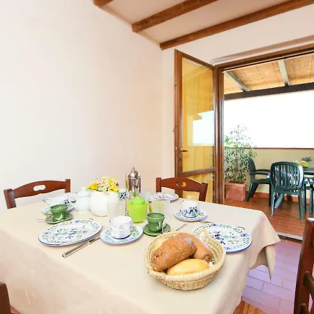 Locazione Turistica Montepitti.6 Apartment *