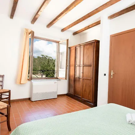 Locazione Turistica Montepitti.6 *